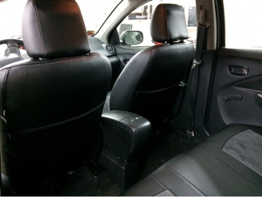 Авточехлы на Toyota Yaris Авточехлы на Toyota Yaris